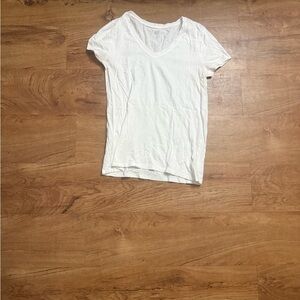 GAP White V-Neck Short Sleeve Tee